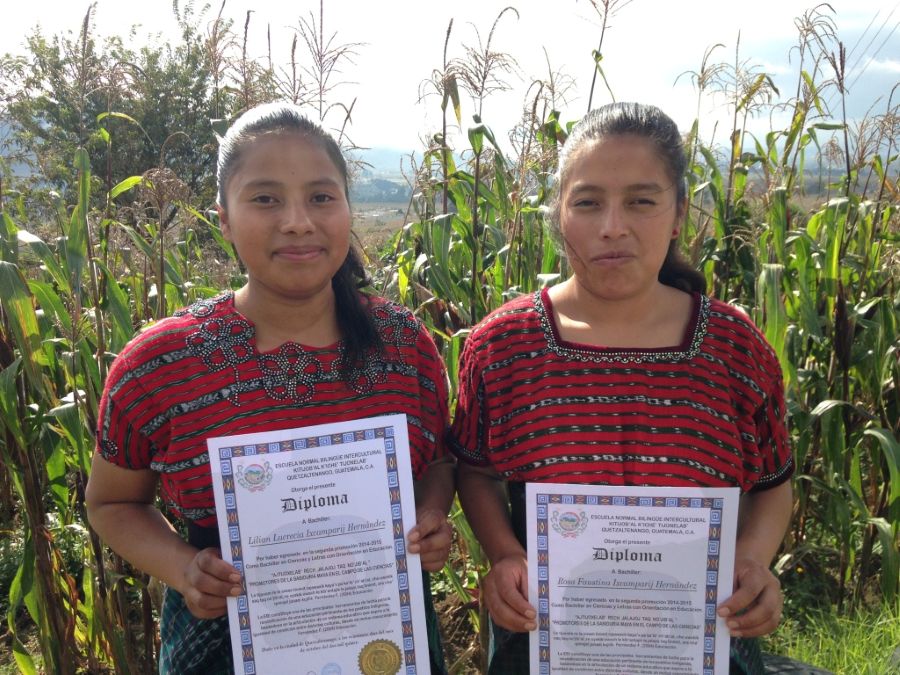 Zwei erfolgreiche Stipendiatinnen aus dem Projekt "Samenkorn"