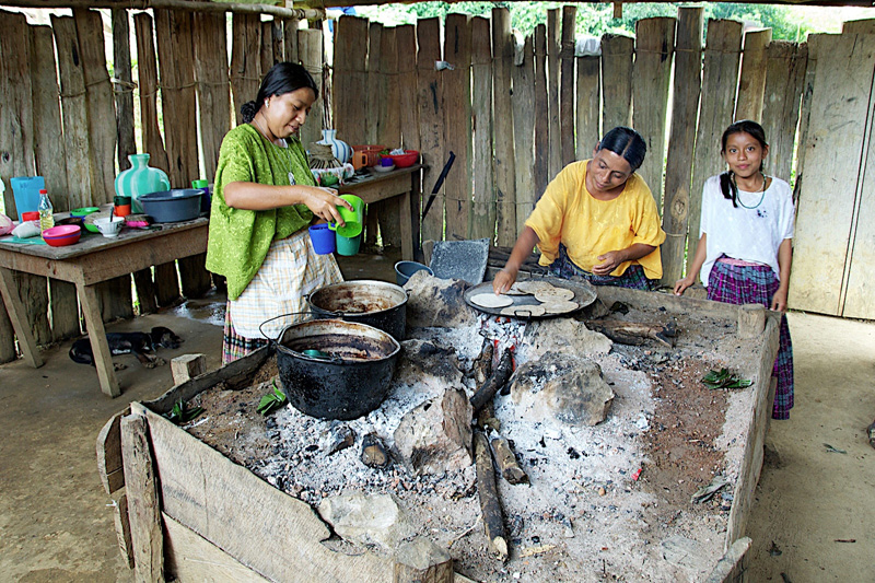 Bild 3: Schulprojekt ADICI in der Region Nimla Sachal, Coban (Guatemala)