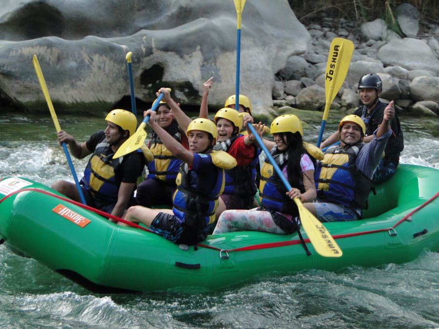 Runayay: Gemeinsam an Herausforderungen wachsen. Runayay: Gemeinsam an Herausforderungen wachsen.