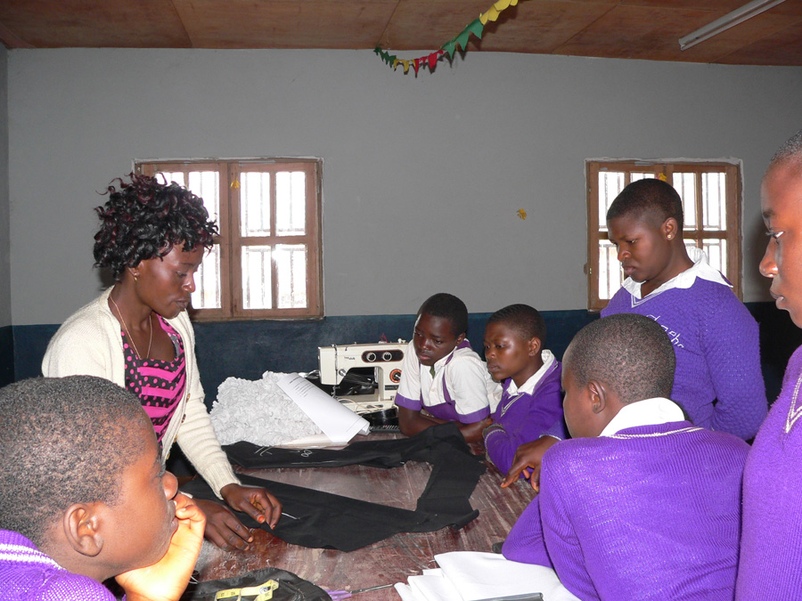 Bild 1: Sekundarschule Samaccol, Kamarun Bild 1: Sekundarschule Samaccol, Kamarun